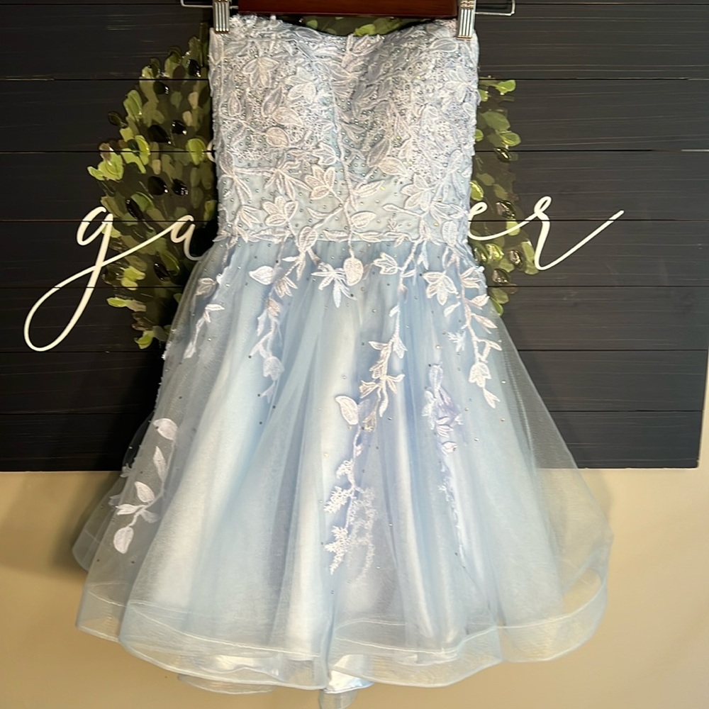 SALE🎉. Amelia Couture short formal
